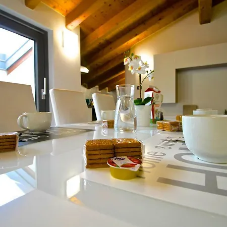 Carolina Apartment Colico
